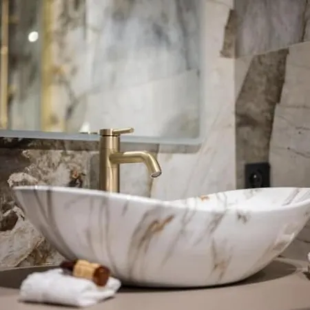 Le Coq Elisee - Parking - Ac - Wi-fi - Downtown Apartment Menton
