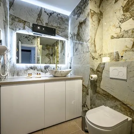 Le Coq Elisee - Parking - Ac - Wi-fi - Downtown Menton